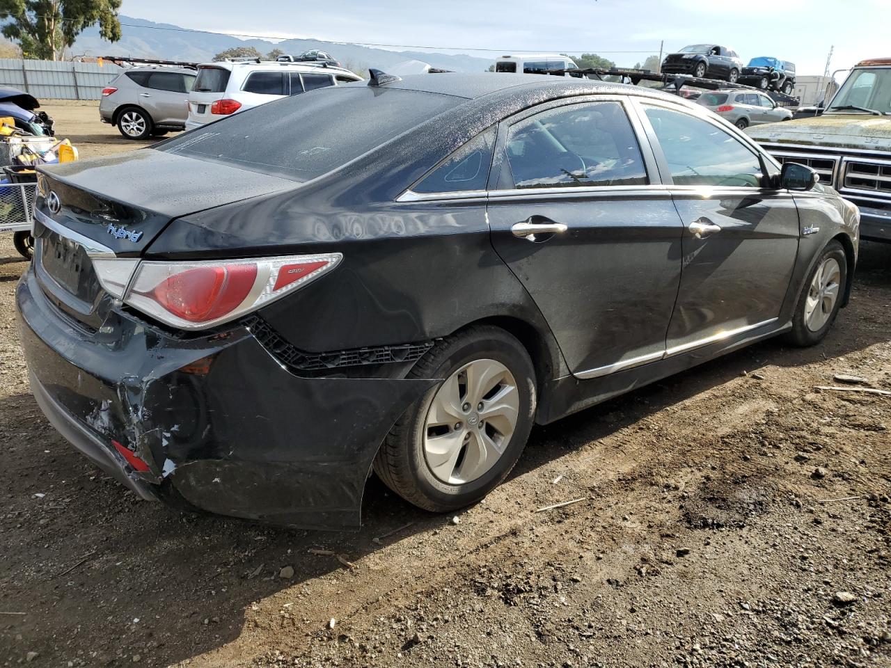 Image 3 of 2015 HYUNDAI SONATA HYBRID 2015 with VIN KMHEC4A41FA137761