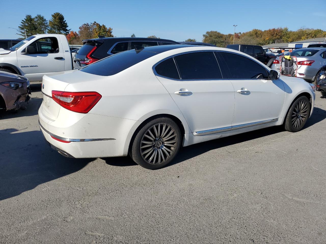 Image 3 of 2015 KIA CADENZA PREMIUM 2015 with VIN KNALN4D7XF5174020