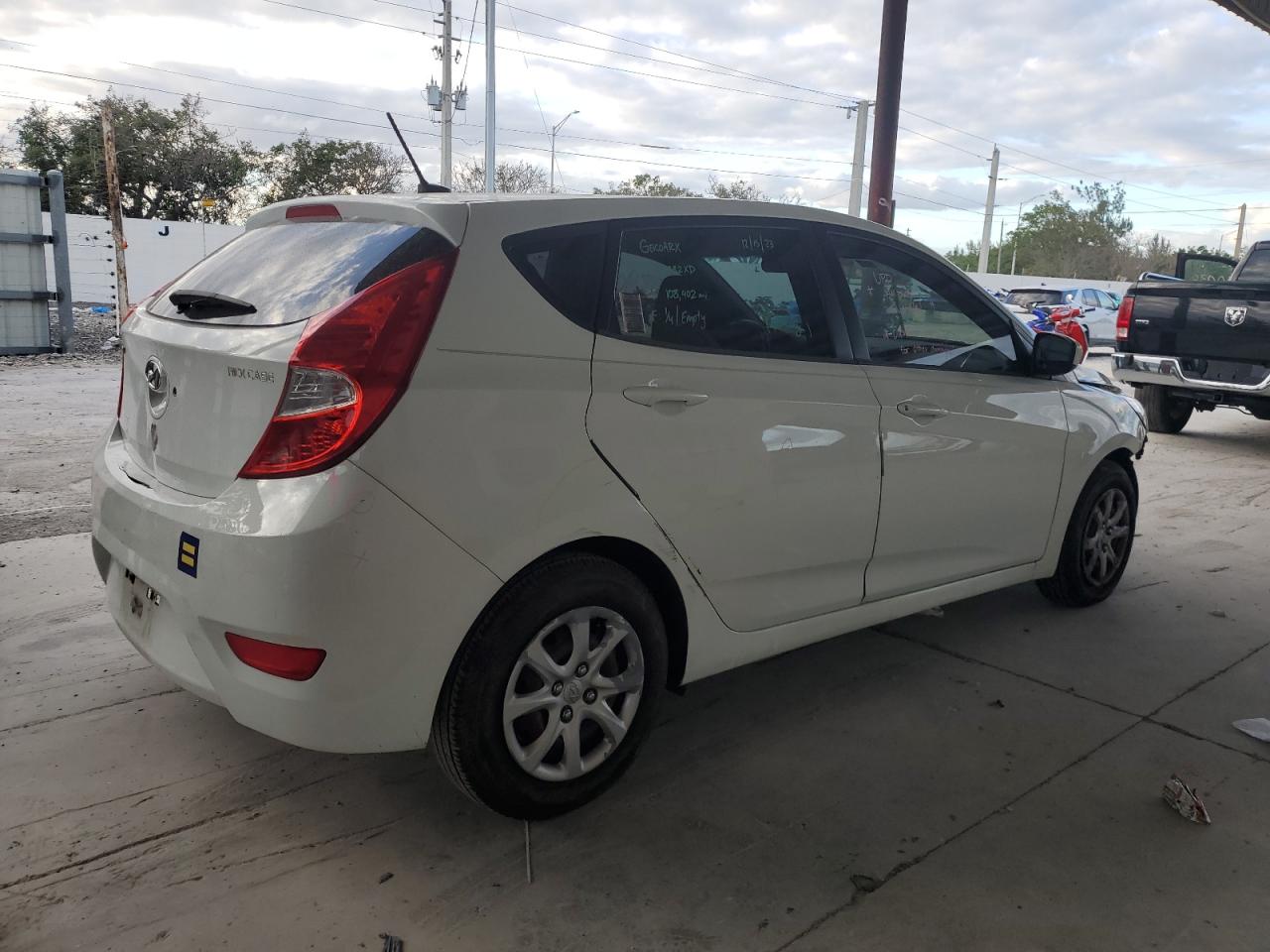 Image 3 of 2012 HYUNDAI ACCENT GLS 2012 with VIN KMHCT5AE8CU013891