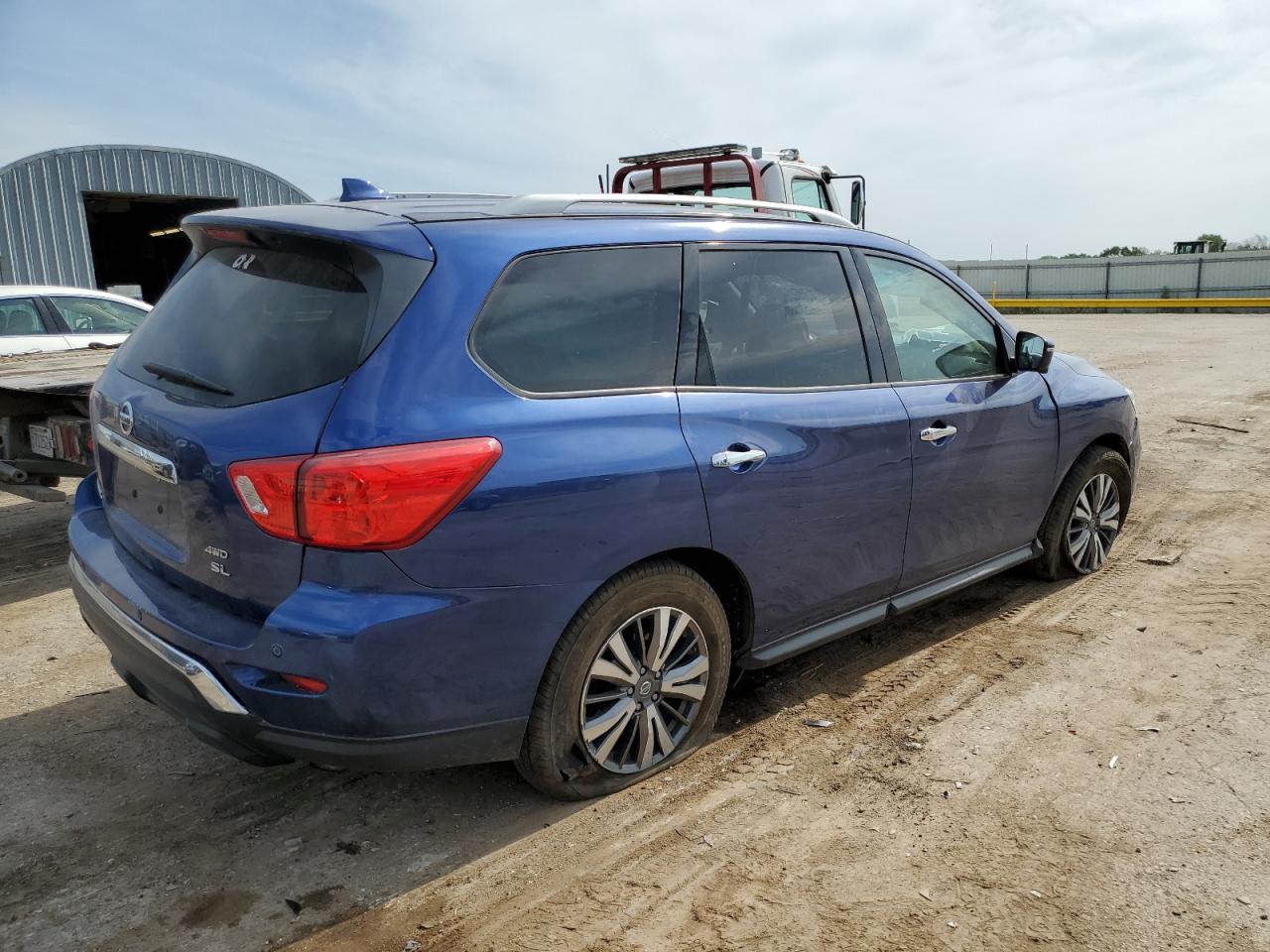 Изображение 3 2020 NISSAN PATHFINDER SL 2020 с VIN 5N1DR2CM1LC604768