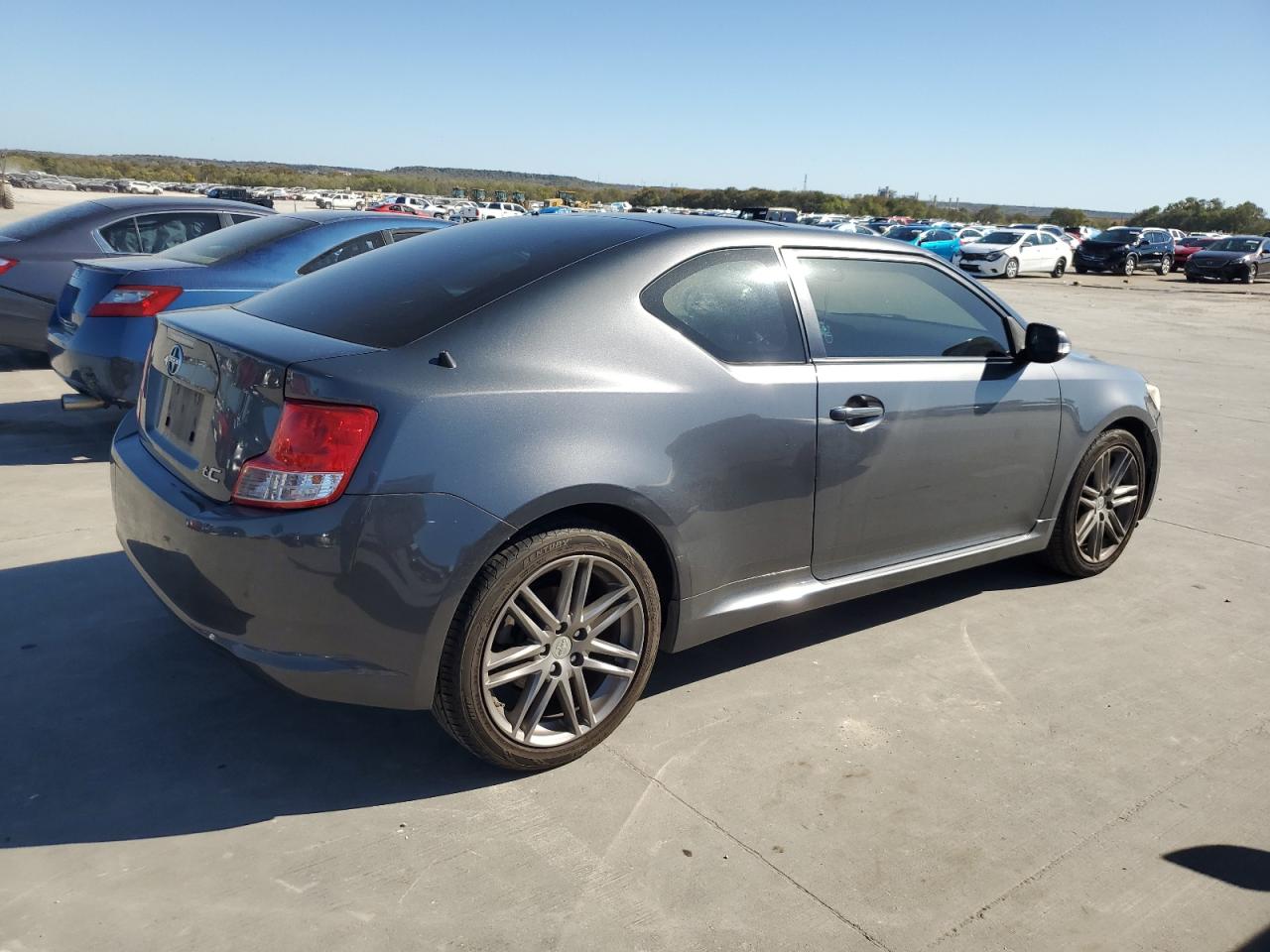 Изображение 3 2013 TOYOTA SCION TC  2013 с VIN JTKJF5C78D3052319