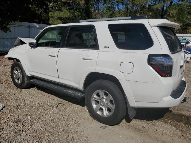 Obraz 2 z 2019 TOYOTA 4RUNNER SR5 2019 z VIN JTEBU5JR8K5735155