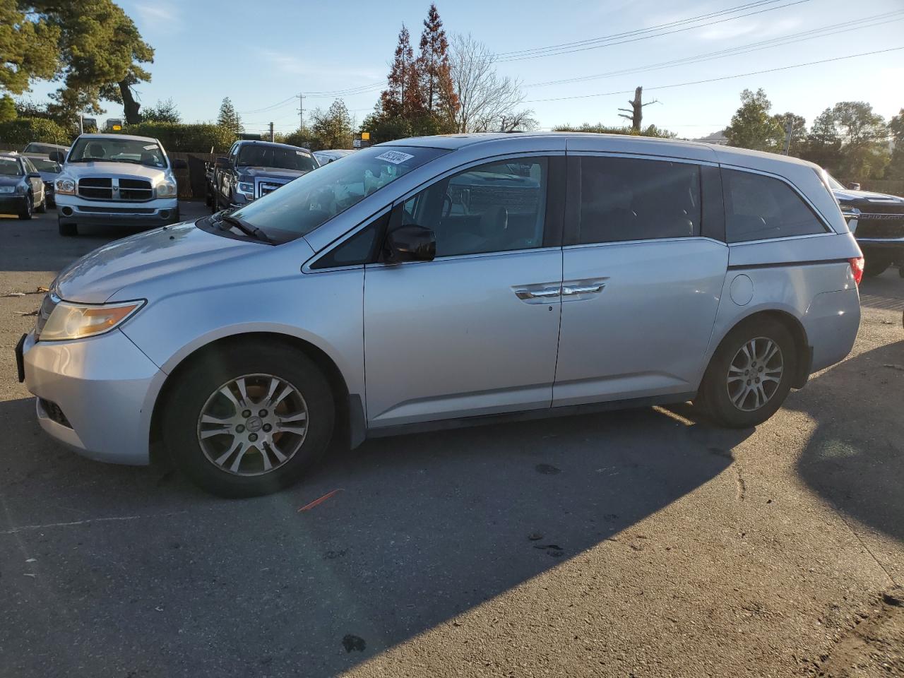 Image 1 of 2012 HONDA ODYSSEY EXL 2012 with VIN 5FNRL5H61CB120240