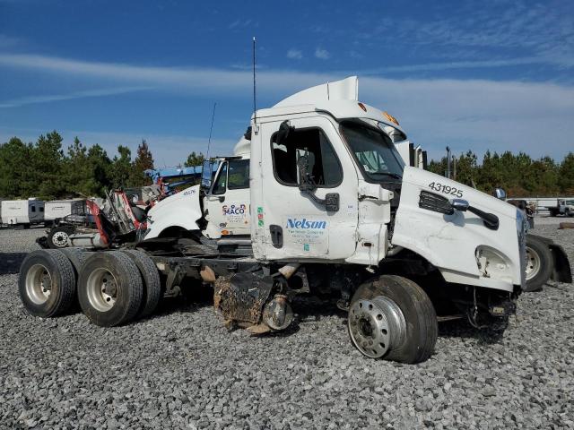 2013 FREIGHTLINER CASCADIA 113  2013 image