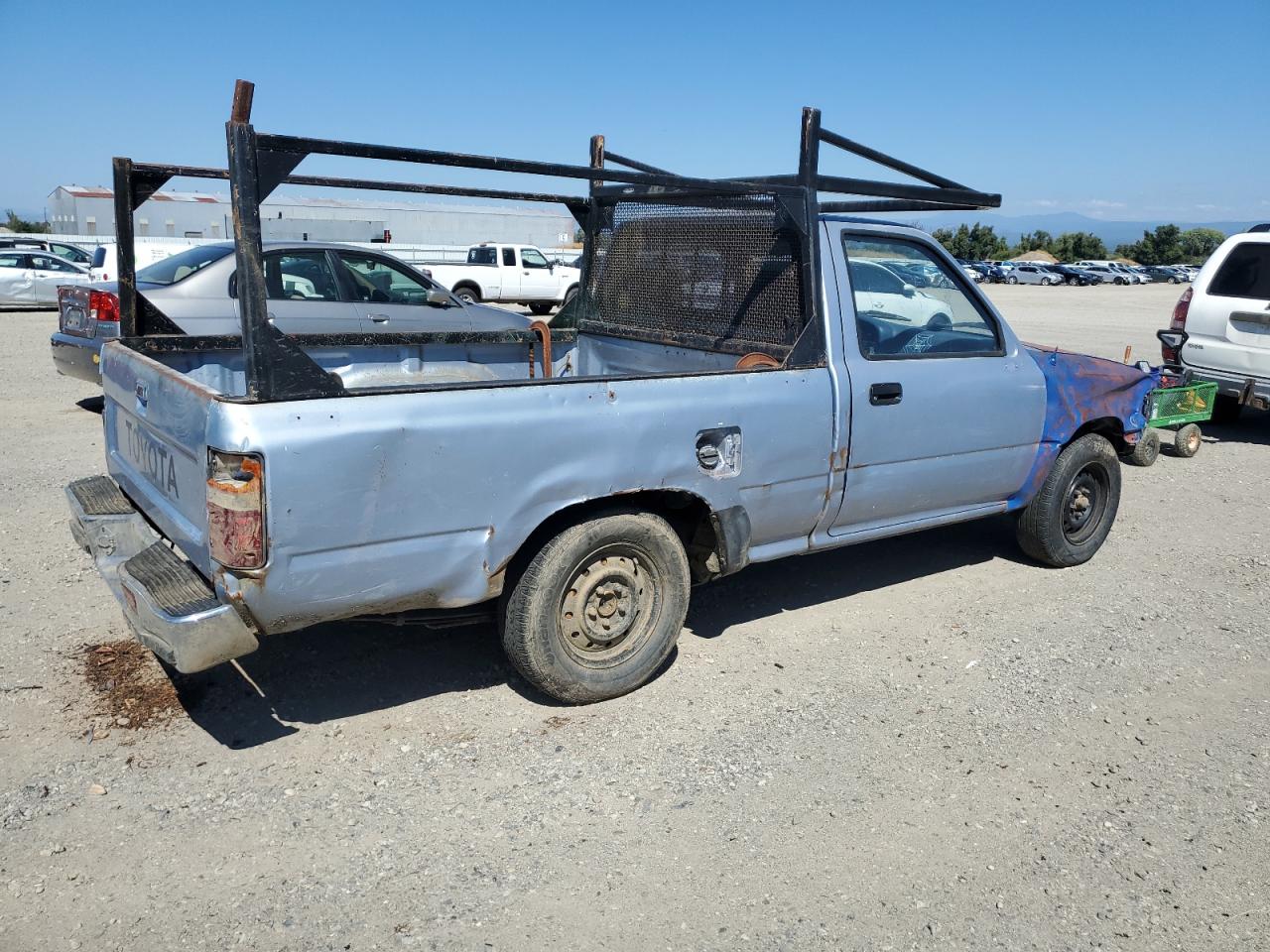 Image 3 of 1991 TOYOTA PICKUP 1/2 TON SHORT WHEELBASE 1991 with VIN JT4RN81A6M0082031