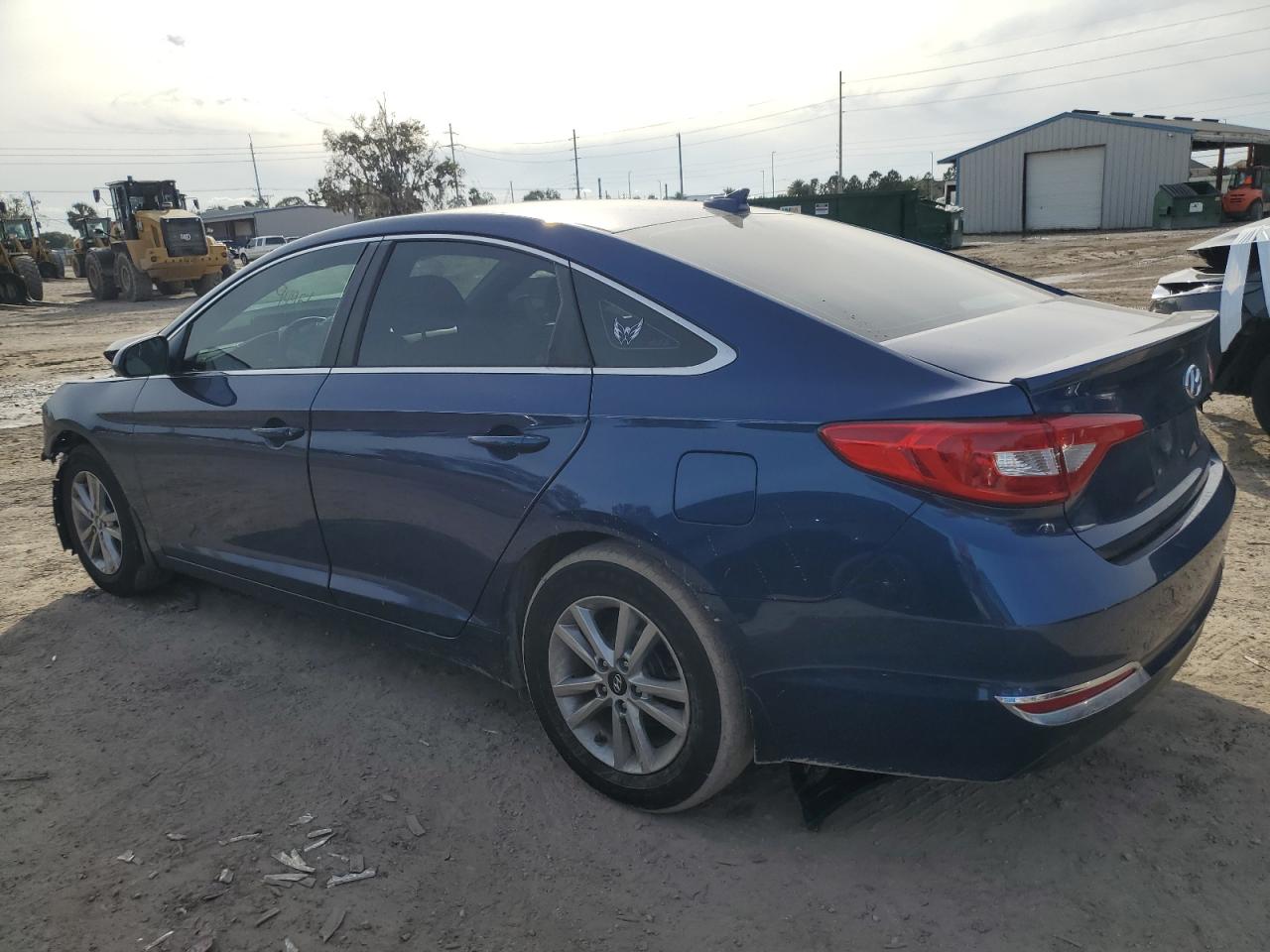 Image 2 of 2015 HYUNDAI SONATA SE 2015 with VIN 5NPE24AF0FH215612