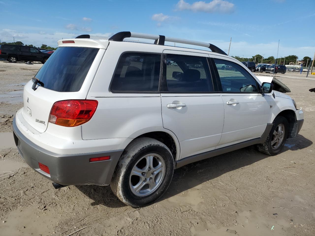 Image 3 of 2003 MITSUBISHI OUTLANDER LS 2003 with VIN JA4LX31G53U109440