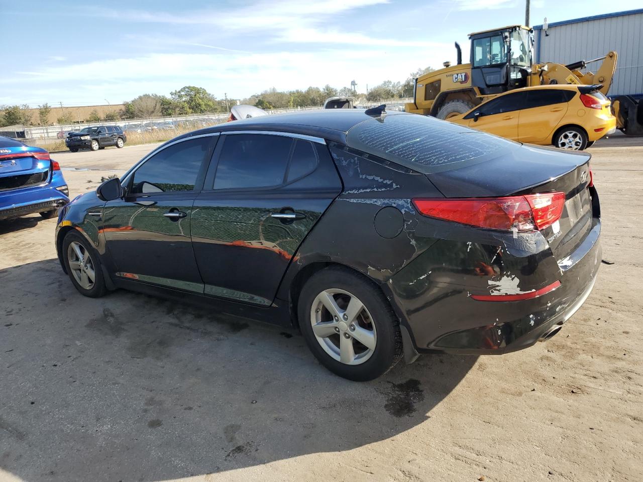 Изображение 2 2015 KIA OPTIMA LX 2015 с VIN 5XXGM4A79FG424094