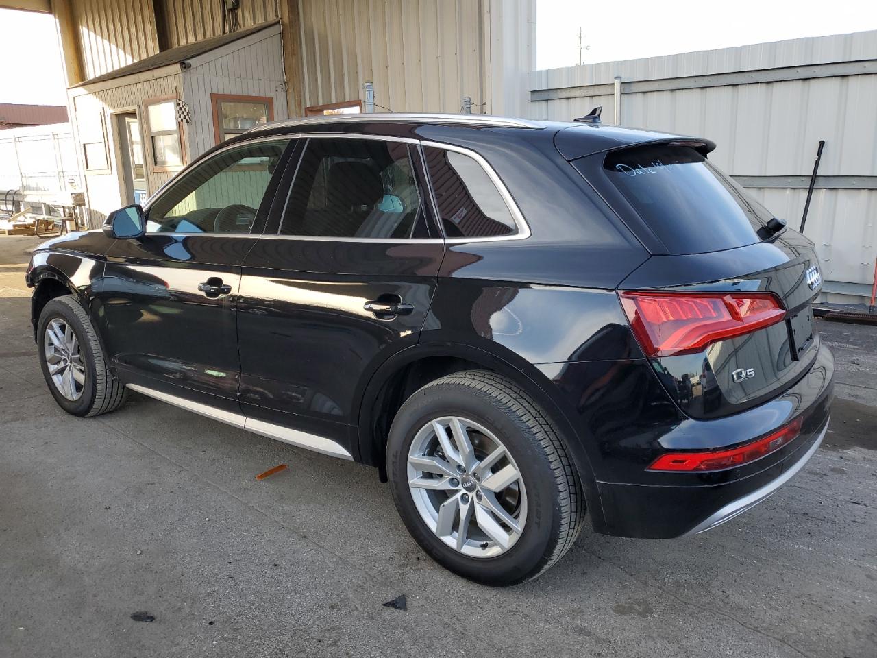 Изображение 2 2020 AUDI Q5 PREMIUM 2020 с VIN WA1ANAFY0L2106895