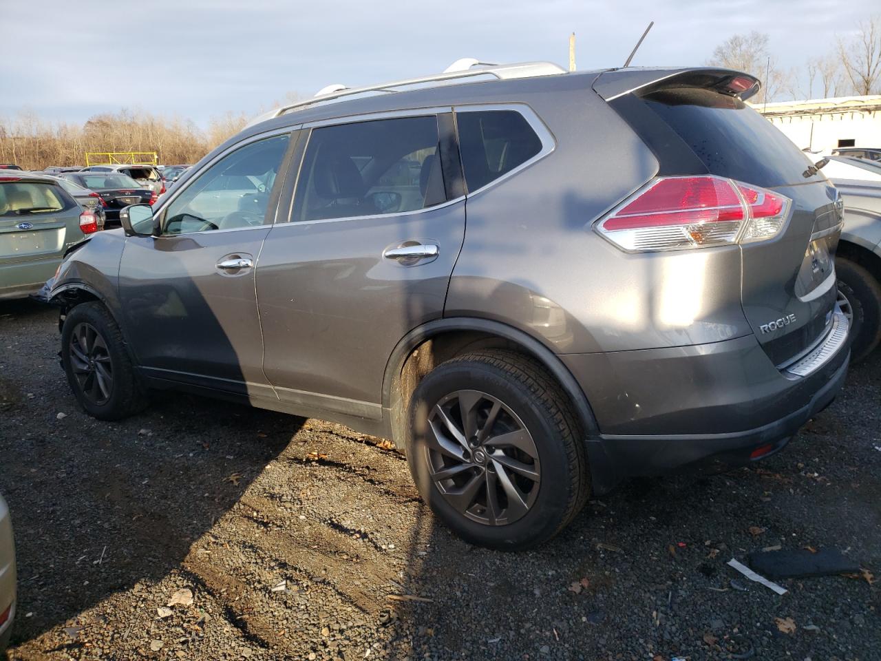 Image 2 of 2016 NISSAN ROGUE S 2016 with VIN KNMAT2MV0GP703659