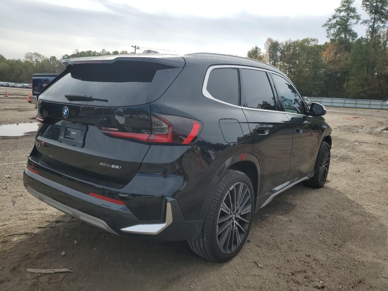 Изображение 3 2023 BMW X1 XDRIVE28I 2023 с VIN WBX73EF05P5W00071