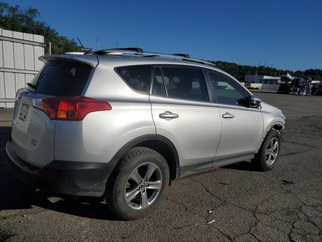 Obraz 3 z 2015 TOYOTA RAV4 XLE 2015 z VIN JTMRFREV7FD170341