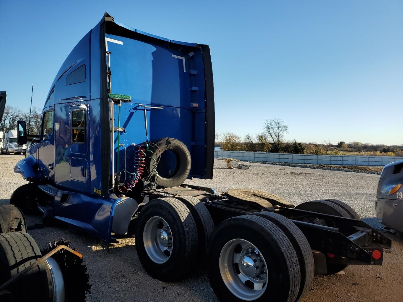 Obraz 3 z 2017 KENWORTH CONSTRUCTION T680 2017 z VIN 1XKYD49X8HJ146350