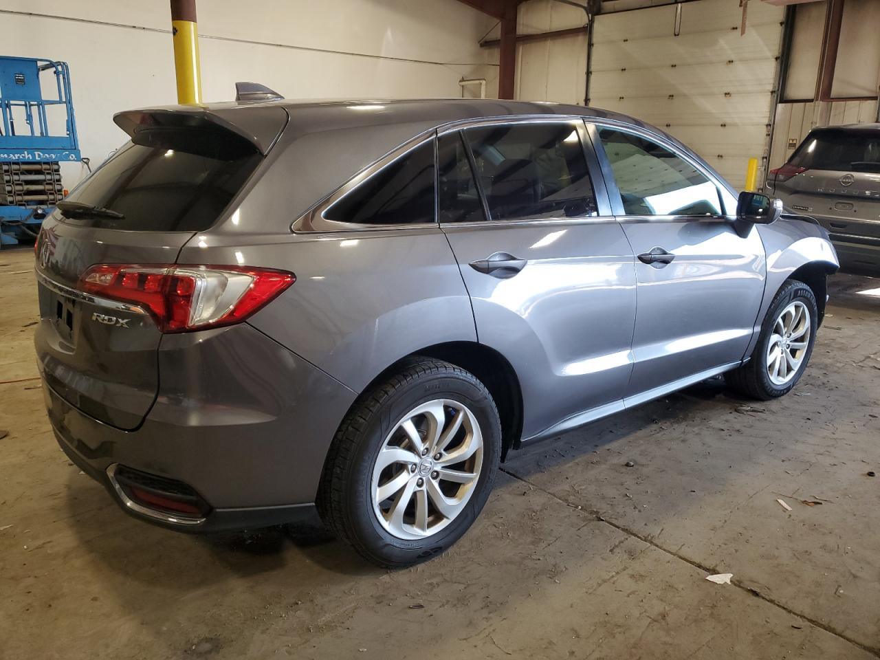 Изображение 3 Acura Rdx Technology 2017 с VIN 5J8TB3H58HL020419