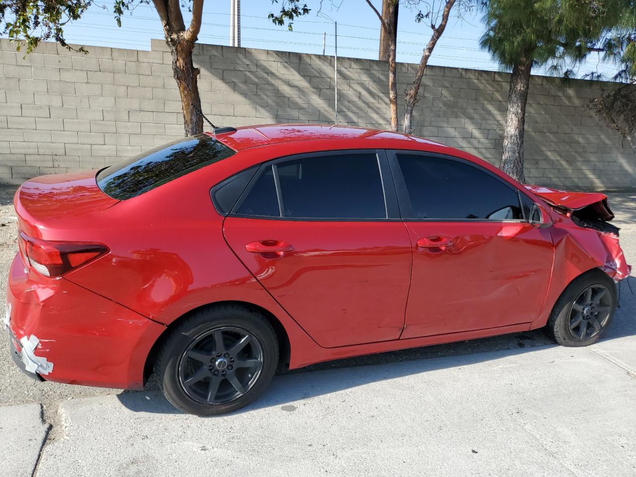 Image 3 of 2019 KIA RIO S 2019 with VIN 3KPA24AB9KE205882