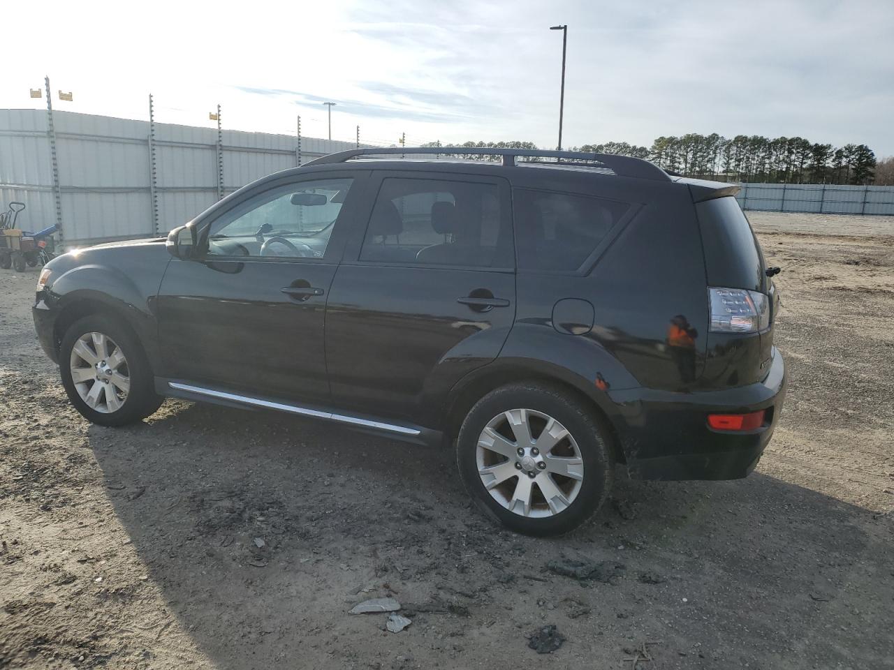 Obraz 2 z 2013 MITSUBISHI OUTLANDER SE 2013 z VIN JA4JT3AWXDU009460