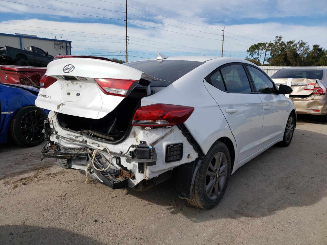 Image 3 of 2018 HYUNDAI ELANTRA SEL 2018 with VIN 5NPD84LFXJH355456