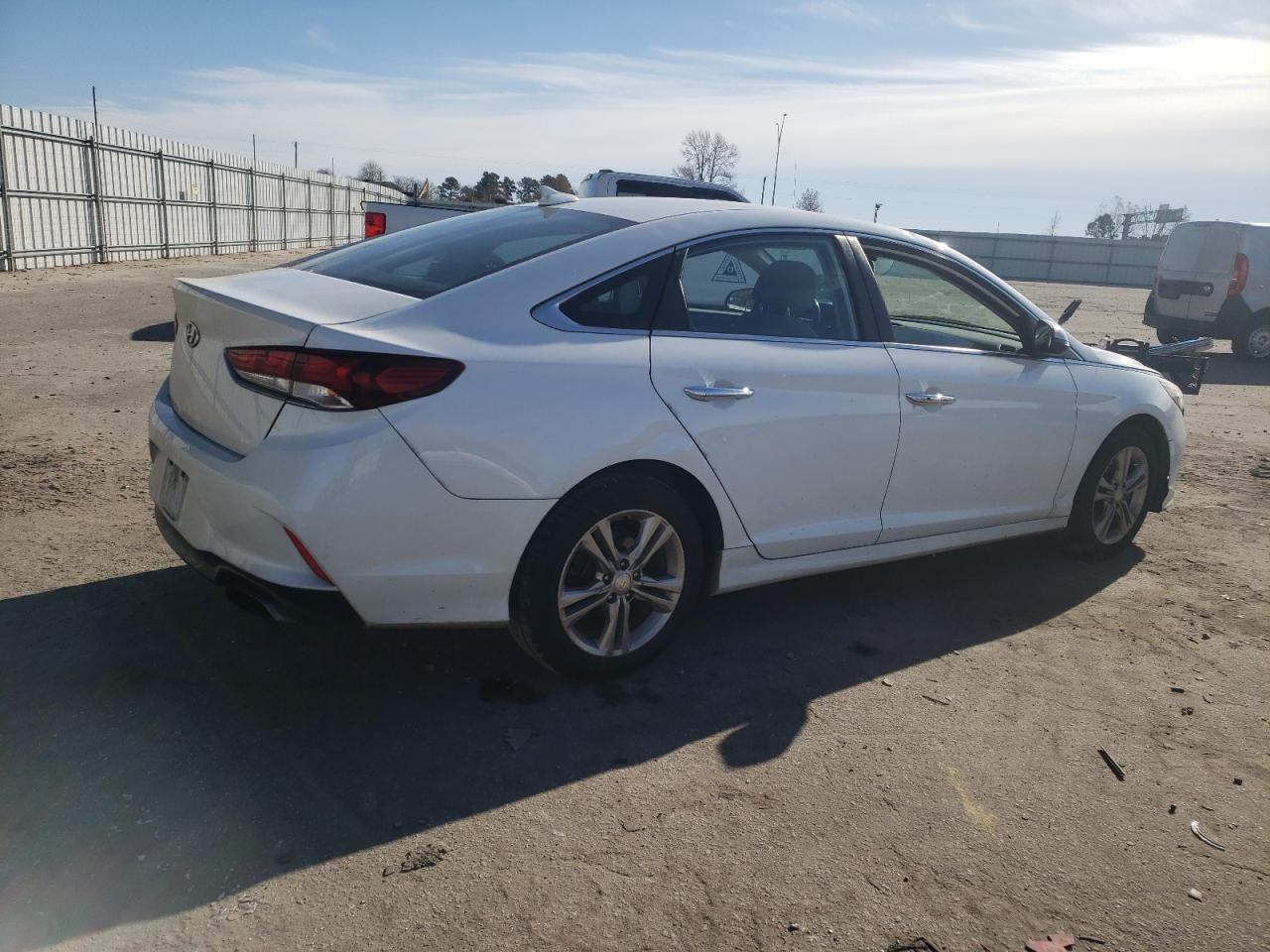 Изображение 3 2018 HYUNDAI SONATA SPORT 2018 с VIN 5NPE34AF3JH687888