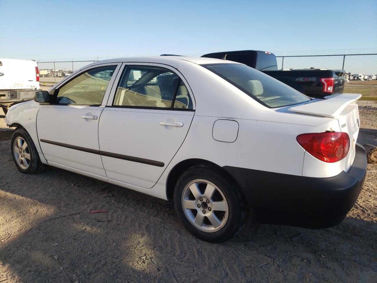 Image 2 of 2008 TOYOTA COROLLA CE 2008 with VIN 1NXBR32EX8Z983522