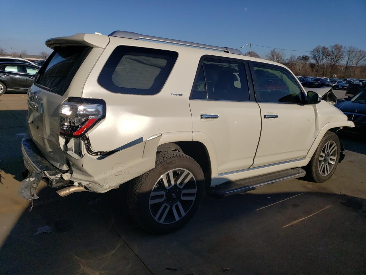 Image 3 of 2023 TOYOTA 4RUNNER LIMITED 2023 with VIN JTEDU5JR9P5291199
