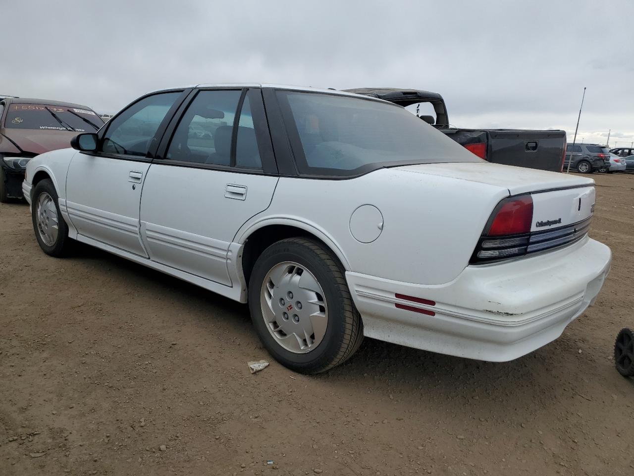 Obraz 2 z 1996 OLDSMOBILE CUTLASS SUPREME SL 1996 z VIN 1G3WH52M5TF364593