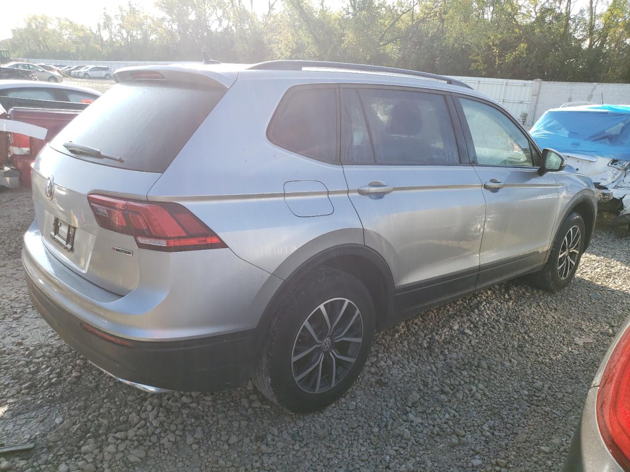 Изображение 3 2021 VOLKSWAGEN TIGUAN S 2021 с VIN 3VV0B7AX8MM014876