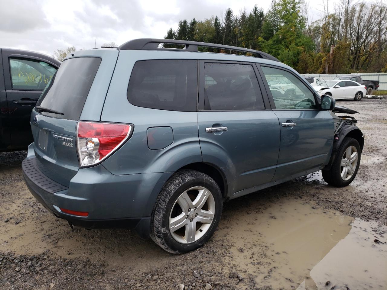 Obraz 3 z 2010 SUBARU FORESTER 2.5X LIMITED 2010 z VIN JF2SH6DC8AH910296