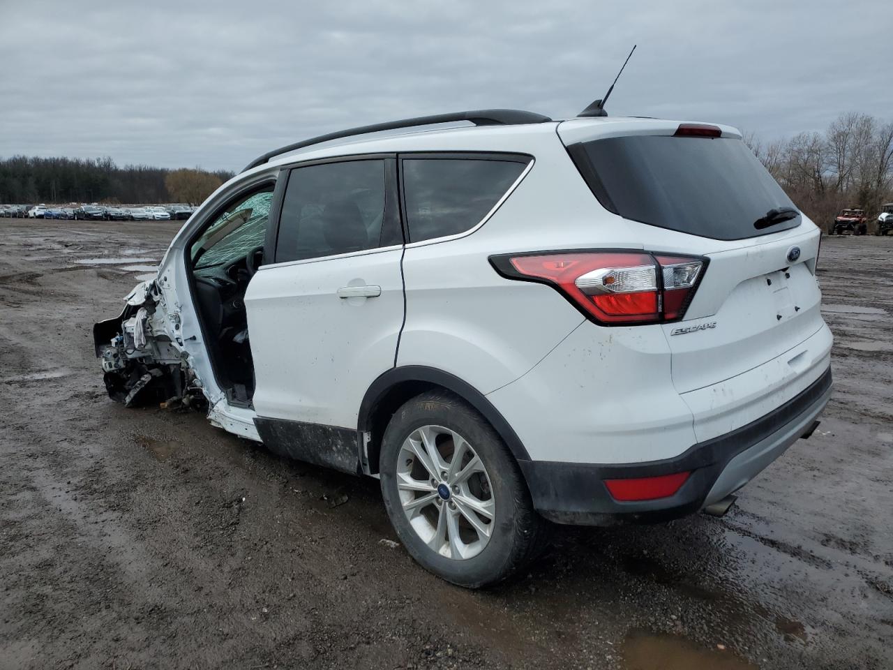 Image 2 of 2018 FORD ESCAPE SEL 2018 with VIN 1FMCU0HDXJUB39048