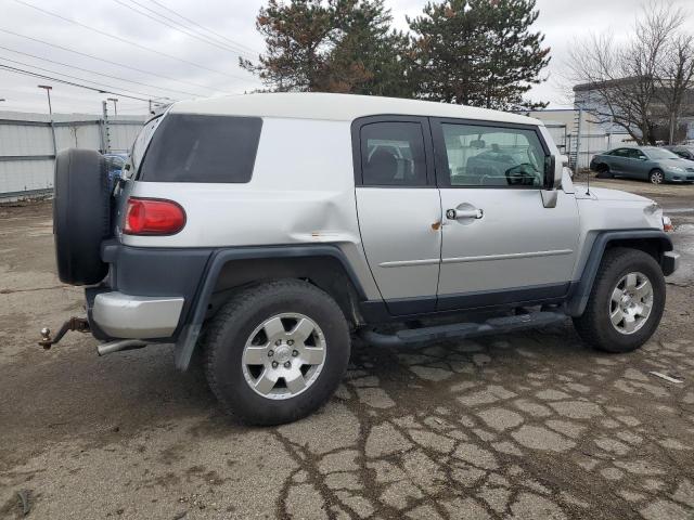 Изображение 3 2007 TOYOTA FJ CRUISER  2007 с VIN JTEBU11F570023074