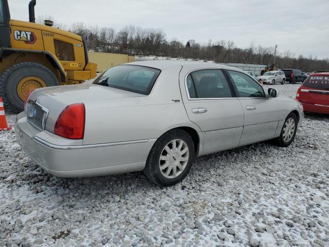 Изображение 3 2011 LINCOLN TOWN CAR SIGNATURE LIMITED 2011 с VIN 2LNBL8CV8BX756097
