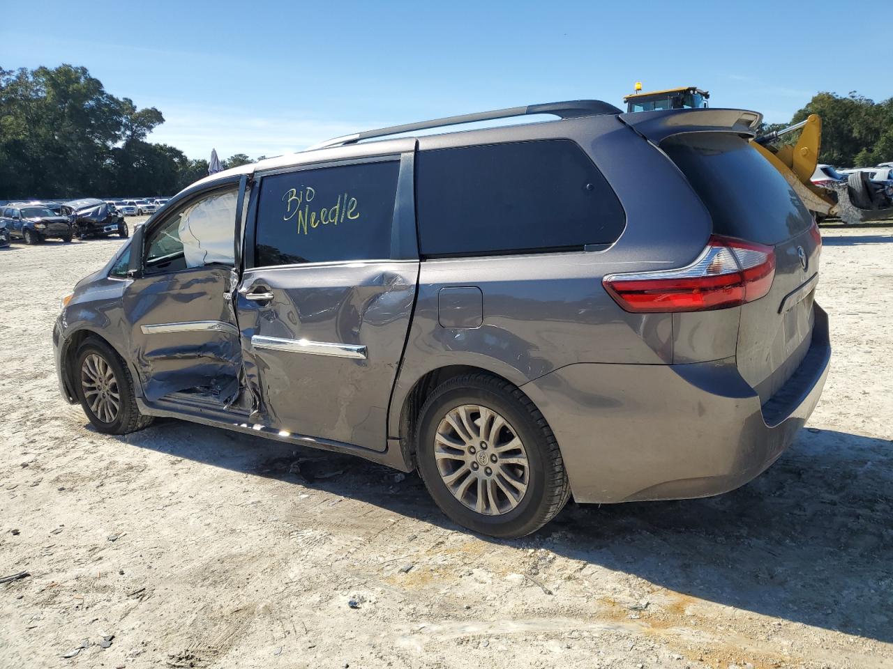Obraz 2 z 2015 TOYOTA SIENNA XLE 2015 z VIN 5TDYK3DC4FS604031