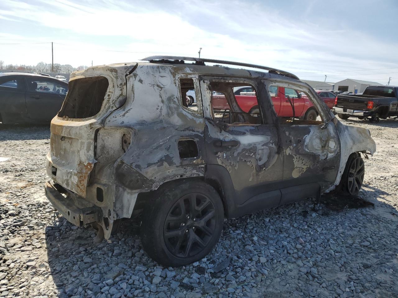 Image 3 of 2018 JEEP RENEGADE LATITUDE 2018 with VIN ZACCJABB8JPH97365