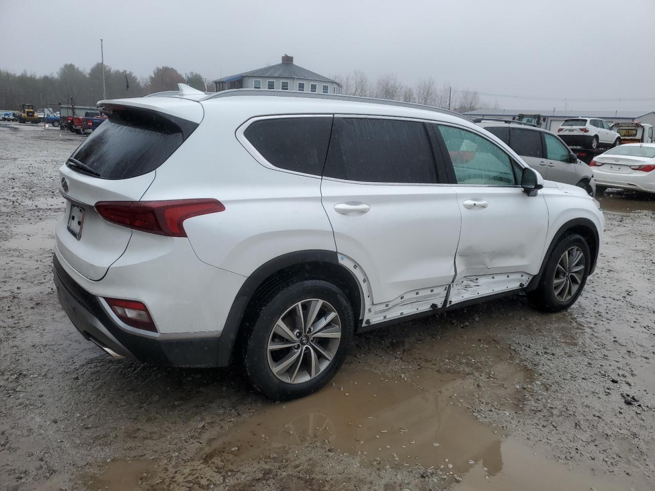 Image 3 of 2020 HYUNDAI SANTA FE SEL 2020 with VIN 5NMS33AD5LH197979