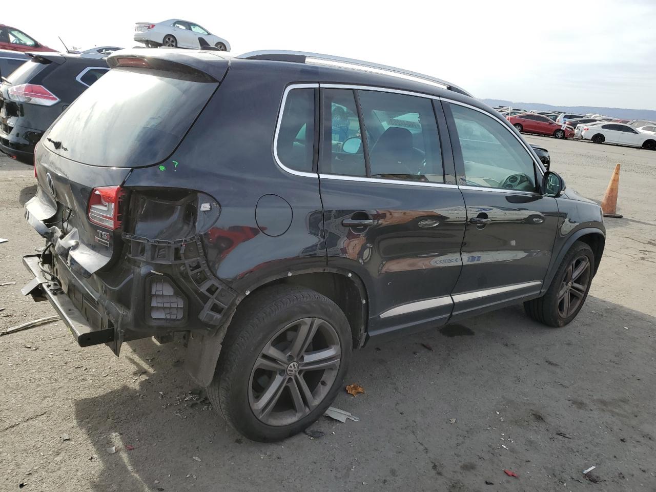 Изображение 3 2017 VOLKSWAGEN TIGUAN SPORT 2017 с VIN WVGUV7AX8HK008186