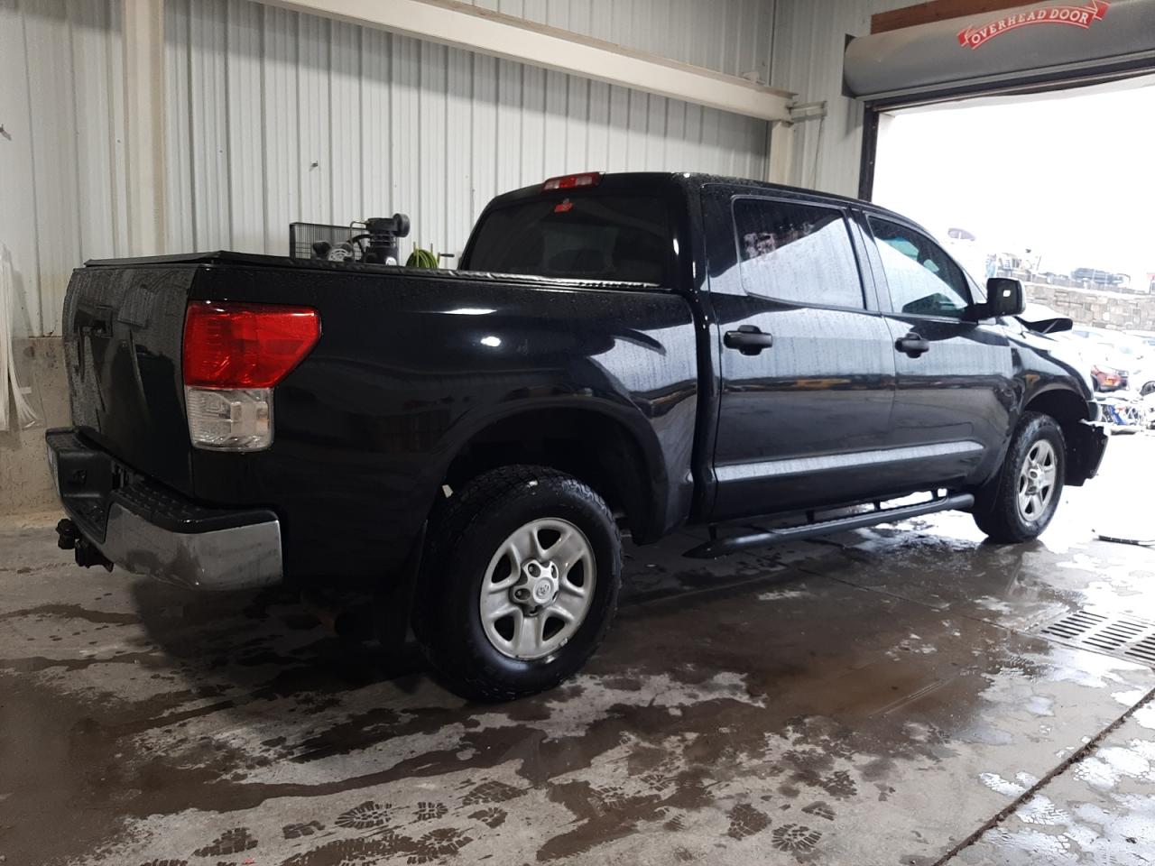 Image 3 of 2013 TOYOTA TUNDRA CREWMAX SR5 2013 with VIN 5TFDW5F19DX302431