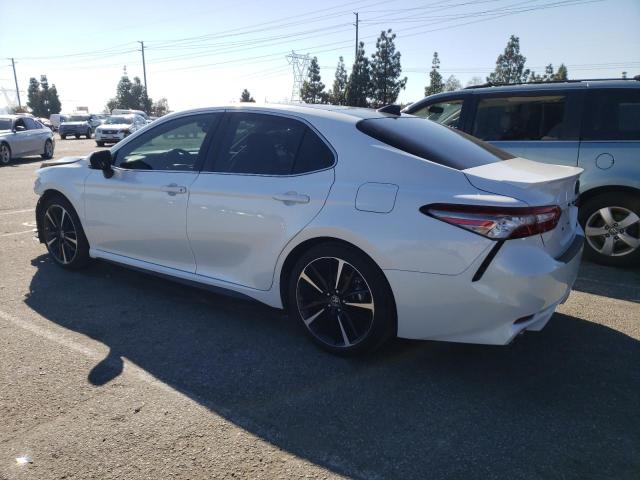 Obraz 2 z 2019 TOYOTA CAMRY XSE 2019 z VIN 4T1B61HKXKU808558