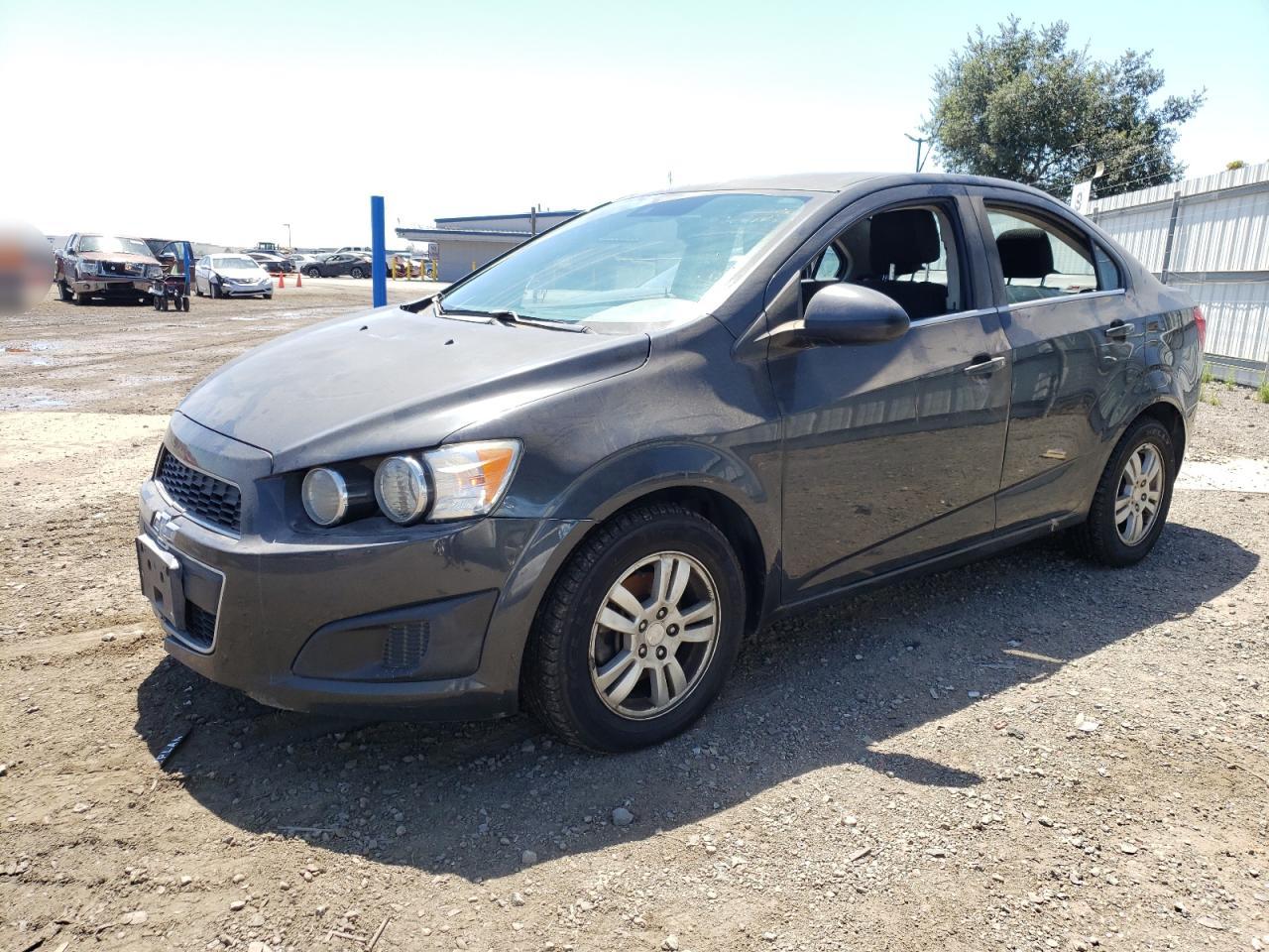Obraz 1 z 2015 CHEVROLET SONIC LT 2015 z VIN 1G1JC5SH0F4150258