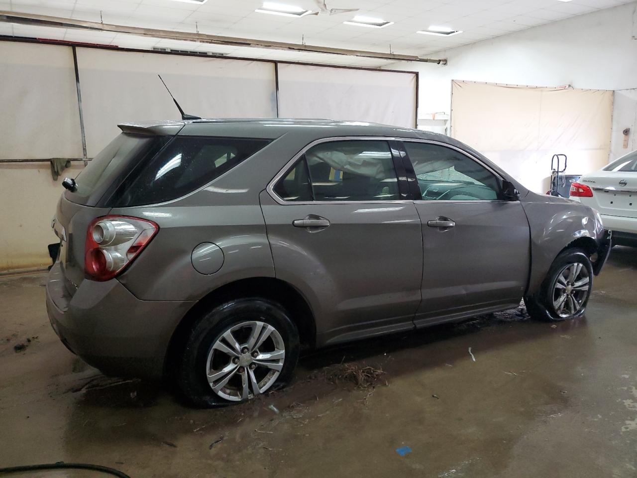 Изображение 3 2010 CHEVROLET EQUINOX LS 2010 с VIN 2CNALBEW1A6213256
