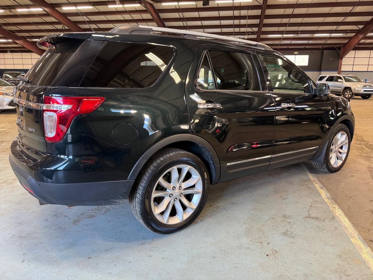 Image 3 of 2014 FORD EXPLORER XLT 2014 with VIN 1FM5K8D81EGB05719