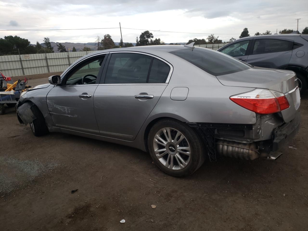 Image 2 of 2009 HYUNDAI GENESIS 4.6L 2009 with VIN KMHGC46F79U055359