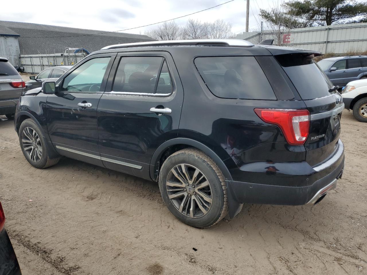 Изображение 2 2017 FORD EXPLORER PLATINUM 2017 с VIN 1FM5K8HT2HGB41941