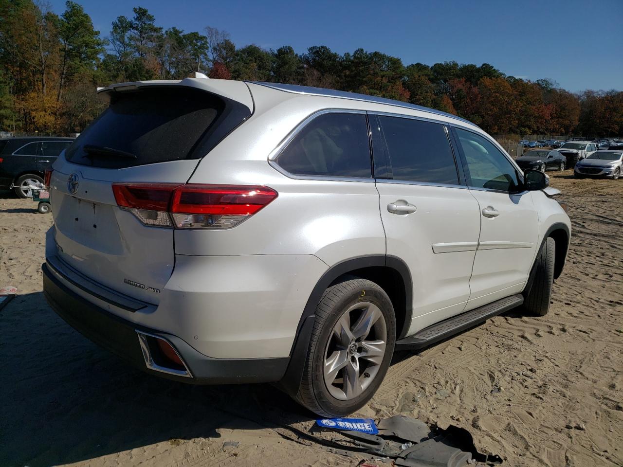 Obraz 3 z 2017 TOYOTA HIGHLANDER LIMITED 2017 z VIN 5TDDZRFH8HS367035