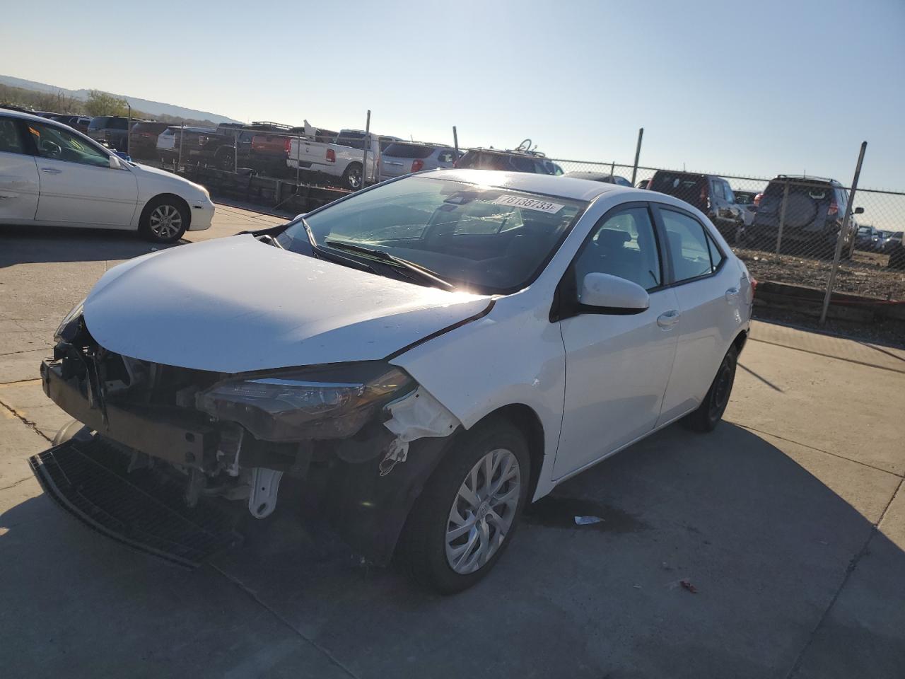 Obraz 1 z 2017 TOYOTA COROLLA L 2017 z VIN 5YFBURHE0HP660803