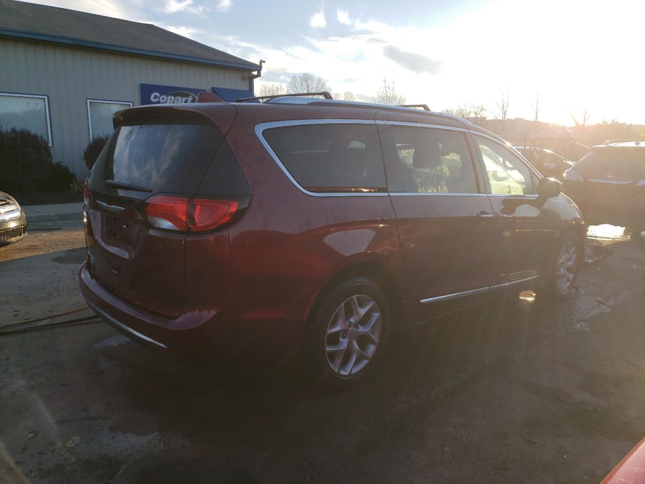 Image 3 of 2018 CHRYSLER PACIFICA TOURING L PLUS 2018 with VIN 2C4RC1EG2JR115412