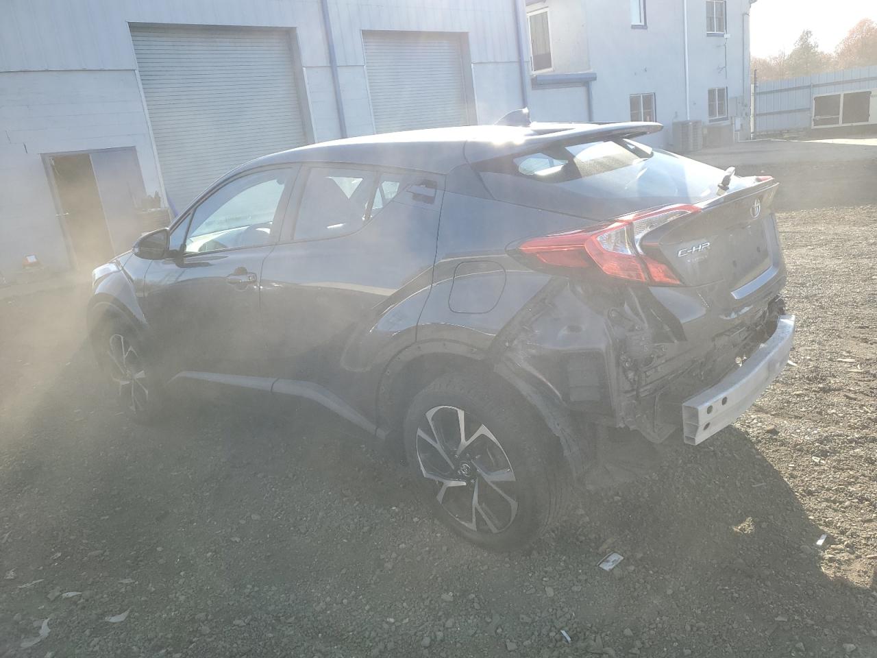 Obraz 2 z 2019 TOYOTA C-HR XLE 2019 z VIN NMTKHMBX5KR077710