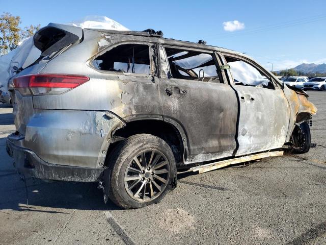 Изображение 3 2018 TOYOTA HIGHLANDER SE 2018 с VIN 5TDKZRFH3JS550128