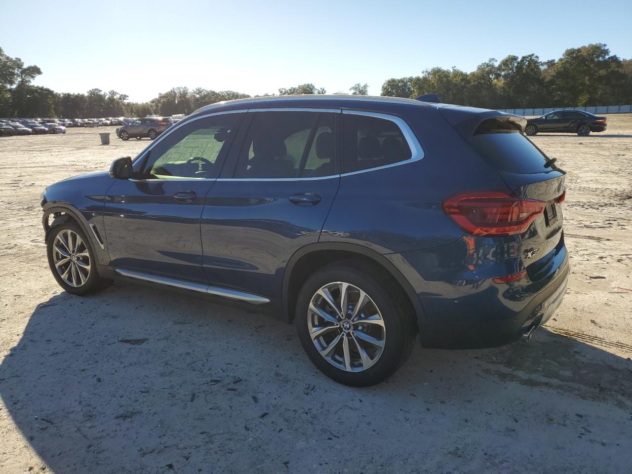Obraz 2 z 2018 BMW X3 XDRIVE30I 2018 z VIN 5UXTR9C59JLD70962