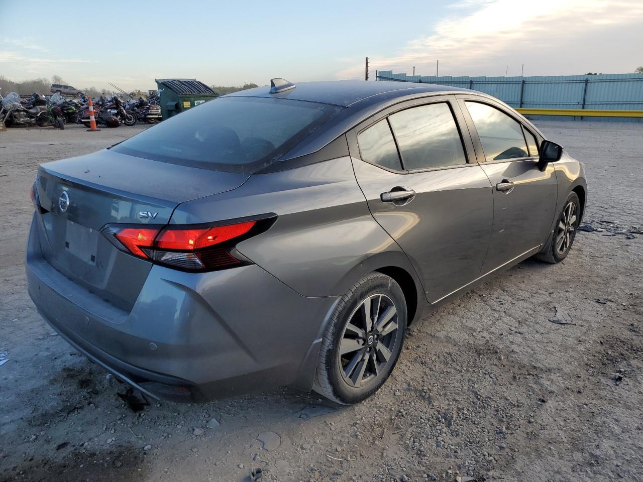 Изображение 3 2020 NISSAN VERSA SV 2020 с VIN 3N1CN8EV0LL919332