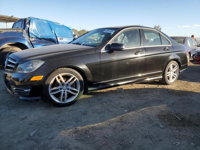 Obraz 1 z 2014 MERCEDES-BENZ C 250 2014 z VIN WDDGF4HB1ER315943