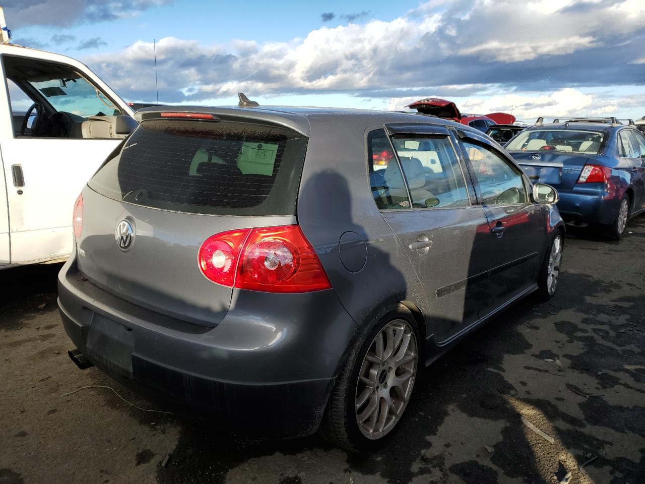 Image 3 of 2009 VOLKSWAGEN GTI  2009 with VIN WVWHV71K19W057928